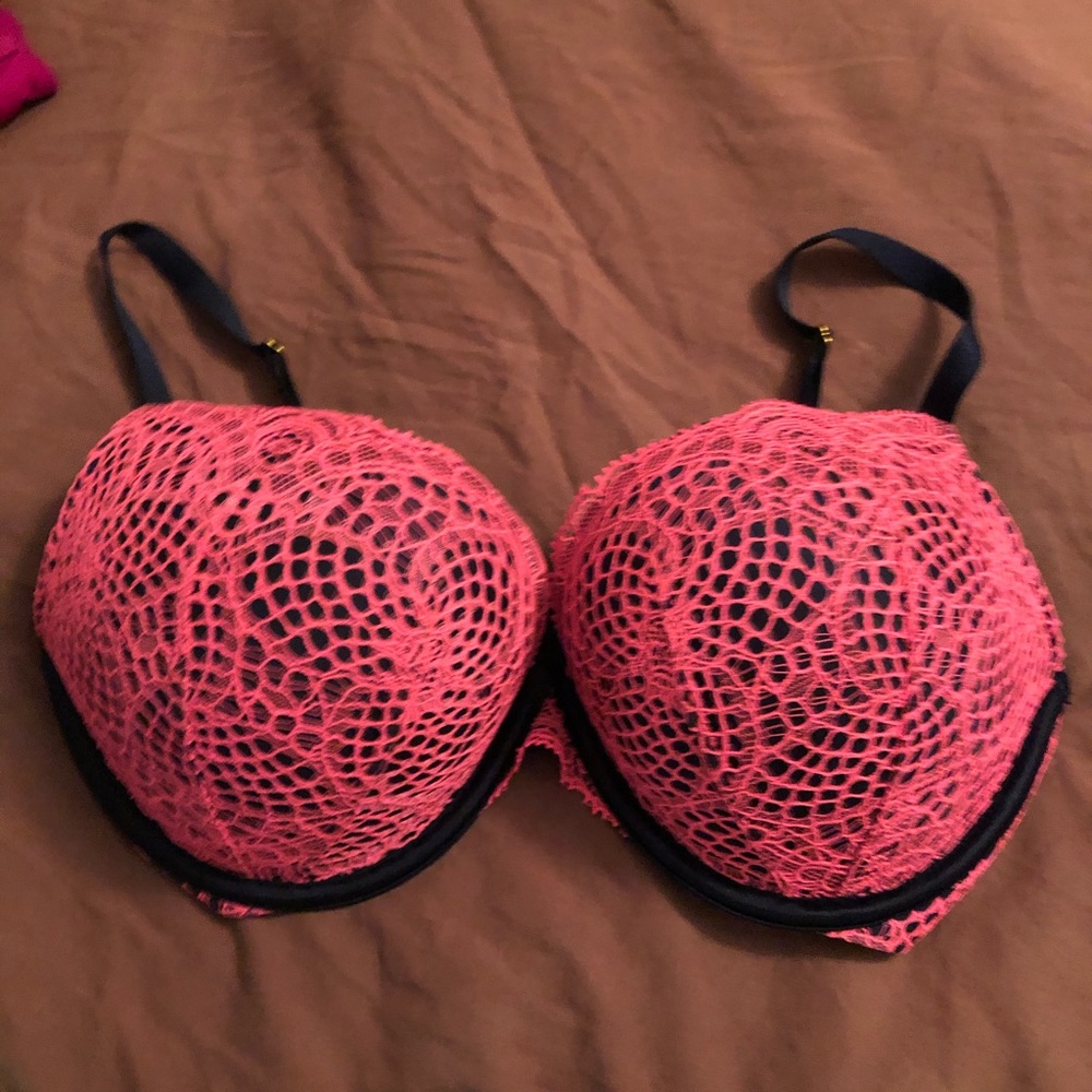 Navy and pink bombshell plunge